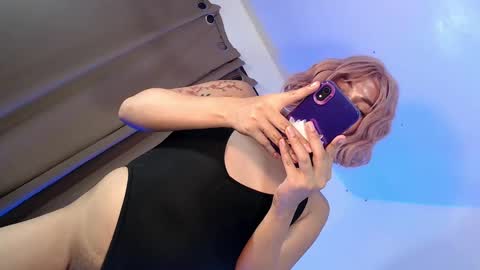 Snapshot of tsgirl_julian69 chatting on 02-24-25, 10:14 Julian online show from 02-24-25, 10:14
