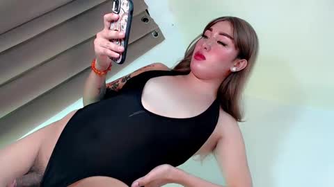 Snapshot of tsgirl_julian69 chatting on 03-05-25, 06:34 Julian online show from 03-05-25, 06:34