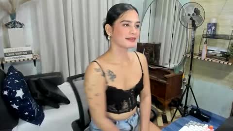 tslatinazandra online show from 03-25-26, 02:12