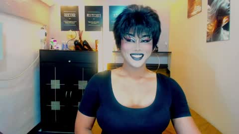Snapshot of tsmamahmerslove chatting on 05-04-26, 09:22 Nicoleeee online show from 05-04-26, 09:22