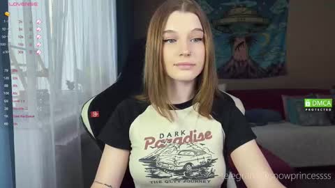 Snapshot of tsukuemi_no_mikoto chatting on 09-25-25, 02:37 Sonya on vacation until online show from 09-25-25, 02:37