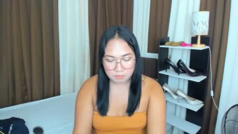 Karen Oquio online show from 09-11-25, 06:35