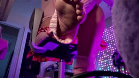 Snapshot of tsunderenextdoor chatting on 11-24-25, 05:34 MOCHI NEXT DOOR online show from 11-24-25, 05:34