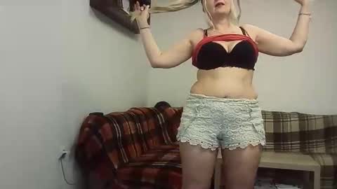 Snapshot of ttrnynela chatting on 03-20-26, 07:02 Ttrnynela online show from 03-20-26, 07:02