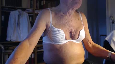 FINN but call me NANNA online show from 01-27-25, 08:18