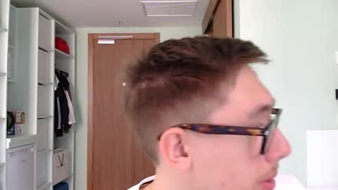 tudorasputas online show from 04-19-26, 12:04