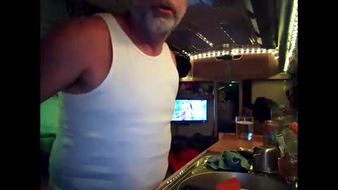 Snapshot of tudorjohn chatting on 05-10-26, 01:55 tudorjohn online show from 05-10-26, 01:55