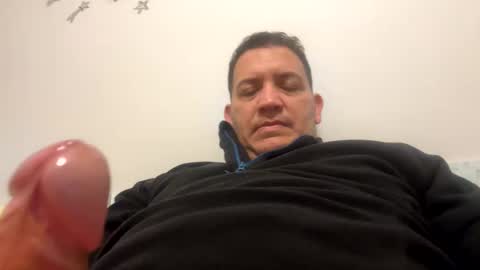 Snapshot of tuhombre1612 chatting on 01-17-25, 10:44 tuhombre1612 online show from 01-17-25, 10:44