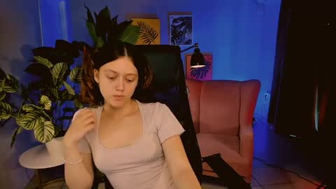 tunaholli online show from 06-10-26, 06:12