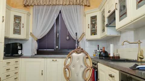 Snapshot of tunderose chatting on 02-24-25, 07:11 Tunde online show from 02-24-25, 07:11