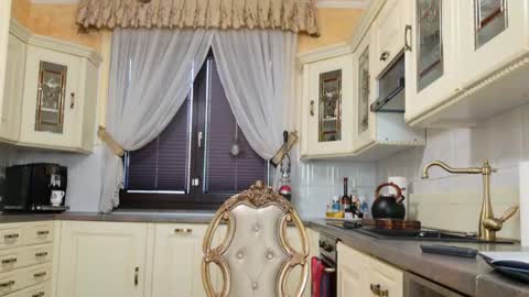 Snapshot of tunderose chatting on 03-01-25, 07:51 Tunde online show from 03-01-25, 07:51