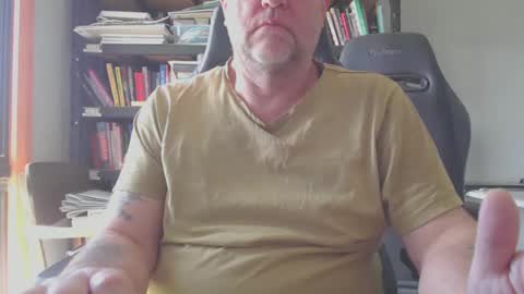 Snapshot of turbocad chatting on 10-25-25, 11:43 turbocad online show from 10-25-25, 11:43