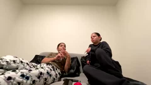 Tus reinas online show from 01-06-25, 06:58