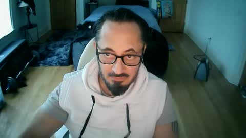 tuscan_taurus online show from 04-23-26, 10:25