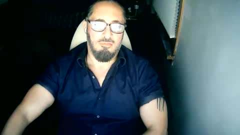 Snapshot of tuscan_taurus chatting on 06-06-26, 08:52 tuscan_taurus online show from 06-06-26, 08:52