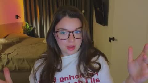 Ariana online show from 11-03-25, 07:48