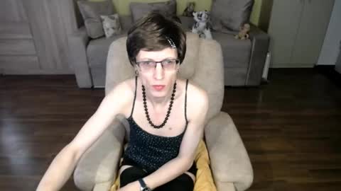 Clementine online show from 05-03-26, 08:42