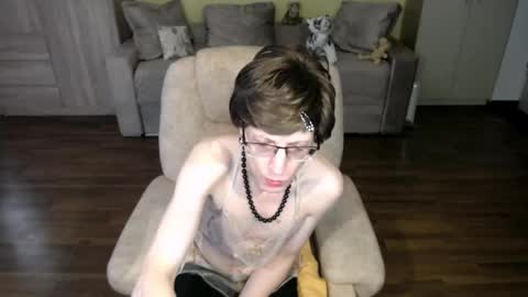 Clementine online show from 05-05-26, 08:33