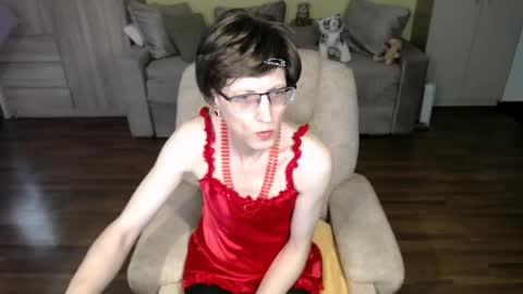 Clementine online show from 06-04-26, 07:58