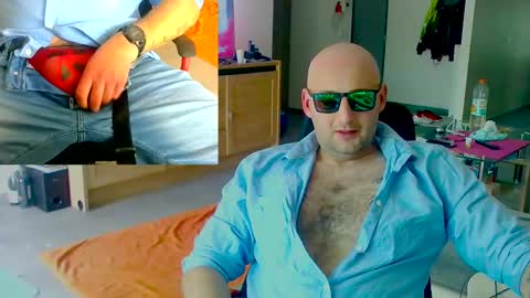 Snapshot of twardyidlugi chatting on 03-09-25, 01:37 twardyidlugi online show from 03-09-25, 01:37