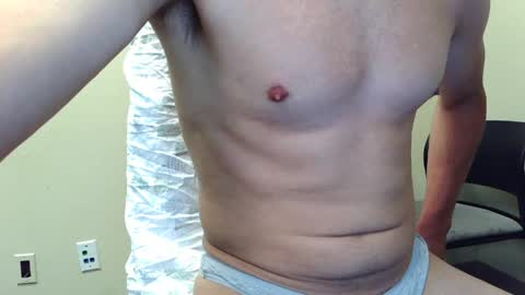 Snapshot of twayne29x chatting on 05-10-26, 10:31 twayne29x online show from 05-10-26, 10:31