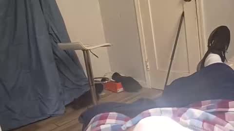 Snapshot of twest84 chatting on 11-02-25, 10:45 twest84 online show from 11-02-25, 10:45