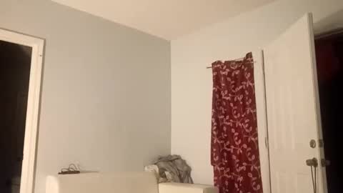 Snapshot of twest84 chatting on 11-12-25, 02:56 twest84 online show from 11-12-25, 02:56