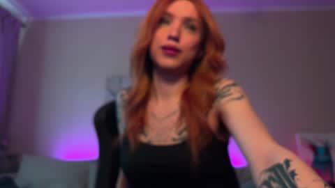 Snapshot of twiinkie_pie chatting on 06-15-26, 07:43 Maria 3 online show from 06-15-26, 07:43