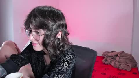 Eve  Lili online show from 10-03-25, 12:18