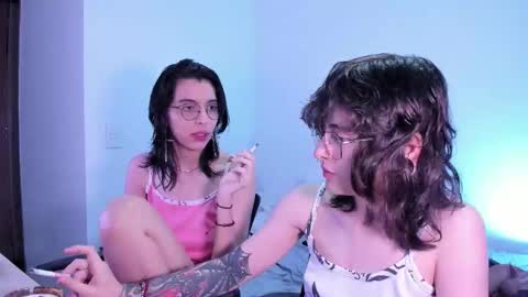 Eve  Lili online show from 10-12-25, 12:20