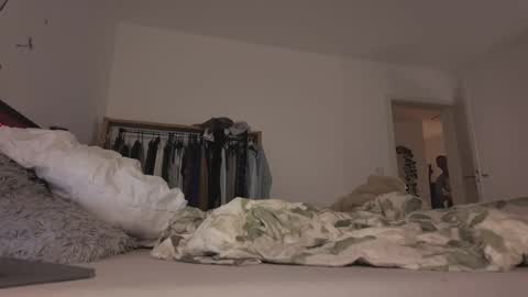 Snapshot of twinflamedesire chatting on 10-26-25, 10:15 TwinFlameDesire online show from 10-26-25, 10:15