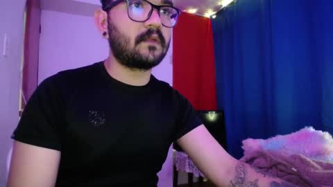 Snapshot of twinflamesxx chatting on 02-24-26, 05:44 TwinFlamesXX online show from 02-24-26, 05:44