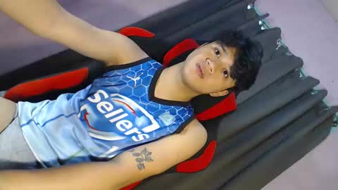 Snapshot of twink_blaze chatting on 04-06-26, 06:47 BLAZE online show from 04-06-26, 06:47