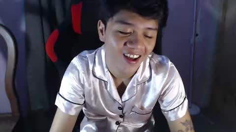Snapshot of twink_blaze chatting on 04-10-26, 02:22 BLAZE online show from 04-10-26, 02:22