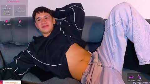 Snapshot of twink_daren chatting on 04-10-26, 06:56 Mr Daren online show from 04-10-26, 06:56