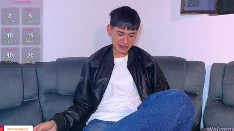 Snapshot of twink_daren chatting on 04-24-26, 07:05 Mr Daren online show from 04-24-26, 07:05