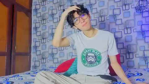 Snapshot of twink_sebas7 chatting on 04-12-26, 12:10 Sebastin online show from 04-12-26, 12:10