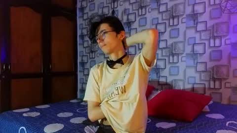 Snapshot of twink_sebas7 chatting on 04-17-26, 12:19 Sebastin online show from 04-17-26, 12:19