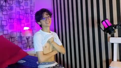 Snapshot of twink_sebas7 chatting on 04-19-26, 12:26 Sebastin online show from 04-19-26, 12:26