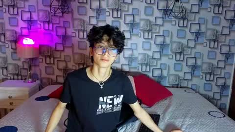 Snapshot of twink_sebas7 chatting on 04-28-26, 12:21 Sebastin online show from 04-28-26, 12:21