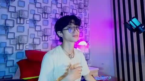 Snapshot of twink_sebas7 chatting on 05-07-26, 12:21 Sebastin online show from 05-07-26, 12:21