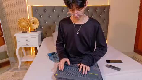 Snapshot of twink_sebas7 chatting on 07-02-26, 12:22 Sebastin online show from 07-02-26, 12:22