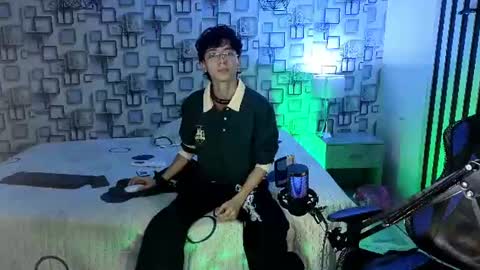 Snapshot of twink_sebas7 chatting on 07-18-26, 03:22 Sebastin online show from 07-18-26, 03:22