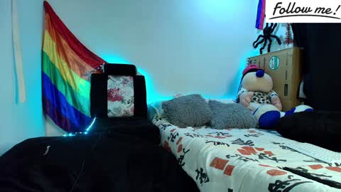 Snapshot of twink_sebas_ chatting on 12-15-24, 04:51 Bad boy sebastian online show from 12-15-24, 04:51