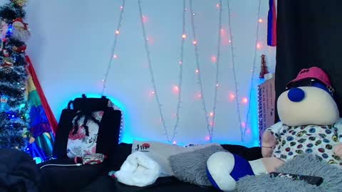 Snapshot of twink_sebas_ chatting on 12-24-24, 08:49 Bad boy sebastian online show from 12-24-24, 08:49