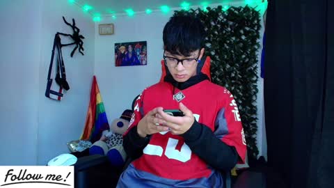 Snapshot of twink_sebas_ chatting on 01-19-25, 04:04 Bad boy sebastian online show from 01-19-25, 04:04