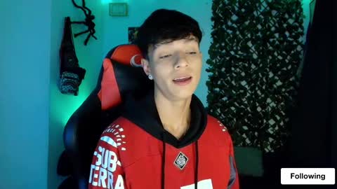 Snapshot of twink_sebas_ chatting on 02-10-25, 06:20 Bad boy sebastian online show from 02-10-25, 06:20