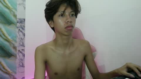 Snapshot of twink_sunny chatting on 07-12-26, 11:12 sunny online show from 07-12-26, 11:12