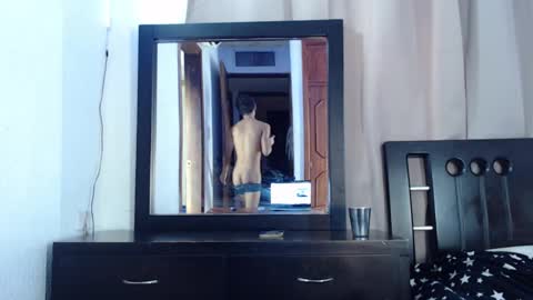 Snapshot of twink_waldorf chatting on 02-27-25, 09:36 Twink Waldorf online show from 02-27-25, 09:36
