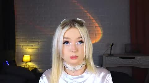 Snapshot of twinklefluff chatting on 09-14-25, 03:55 twinklefluff online show from 09-14-25, 03:55